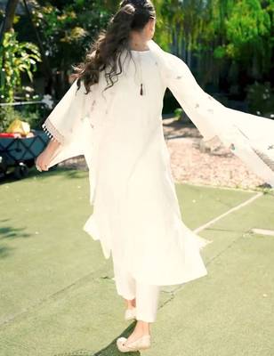 Women Floral Embroidered Regular Kurta with Trousers & With Dupatta 4