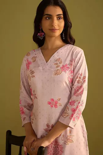 Floral Printed V-Neck Straight Kurta With Trousers