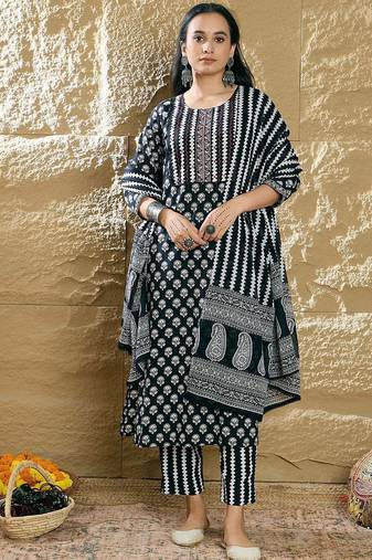Women Ethnic Motifs Printed Thread Work  Cotton Kurta with Trousers & Dupatta