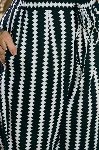 Women Ethnic Motifs Printed Thread Work Pure Cotton Kurta with Trousers & Dupatta