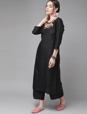 Classic Black And Peach Embroidered Kurta Set 4