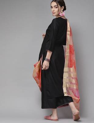 Classic Black And Peach Embroidered Kurta Set 5