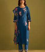 Women Floral Embroidered Regular Thread Work Kurta with Trousers & With Dupatta