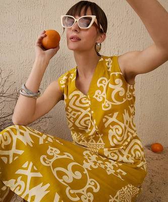 Women Ethnic Motifs Printed Regular Pure Cotton Kurta with Trousers 2