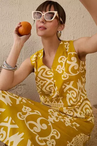 Women Ethnic Motifs Printed Regular Pure Cotton Kurta with Trousers