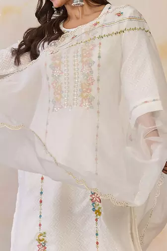 Women Floral Embroidered Regular Thread Work Pure Cotton Kurta with Trousers & With Dupatta