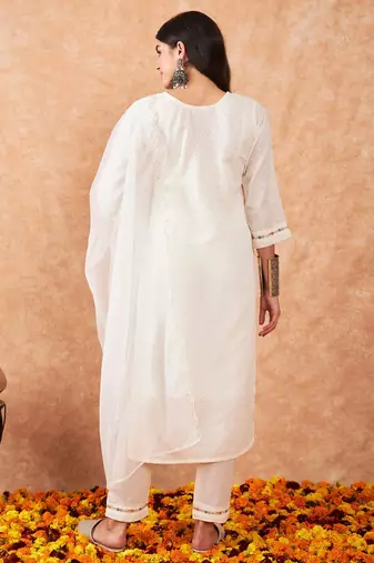 Women Floral Embroidered Regular Thread Work Pure Cotton Kurta with Trousers & With Dupatta