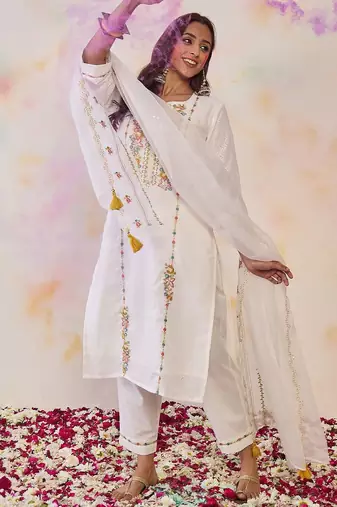 Women Floral Embroidered Regular Thread Work Pure Cotton Kurta with Trousers & With Dupatta