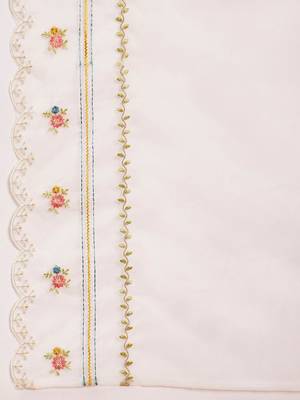 Women Floral Embroidered Regular Thread Work  Cotton Kurta with Trousers & With Dupatta 7