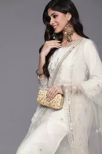 Women Floral Embroidered Regular Kurta with Trousers & With Dupatta