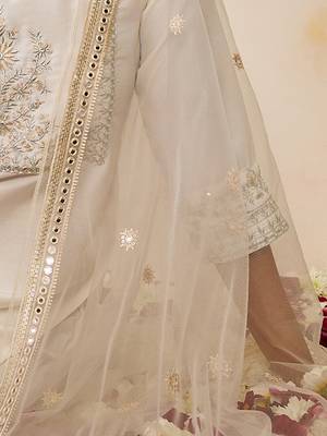 Women Floral Embroidered Regular Kurta with Trousers & With Dupatta 8