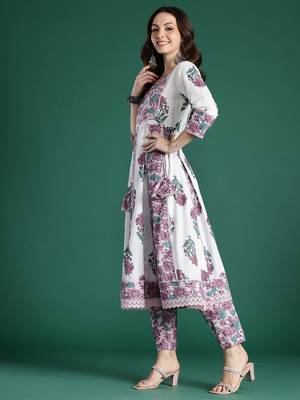 Women Floral Printed  Cotton Kurta with Trousers & With Dupatta 5