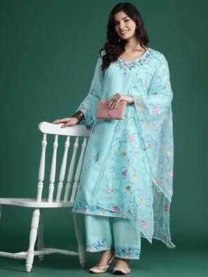 Floral Embroidered Thread Work Kurta with Trousers & With Dupatta 7