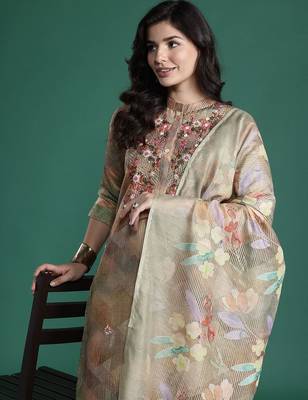 Floral Printed Thread Work Chanderi Silk Kurta with Trousers & With Dupatta 2