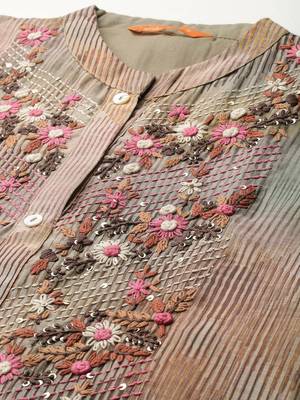 Floral Printed Thread Work Chanderi Silk Kurta with Trousers & With Dupatta 3
