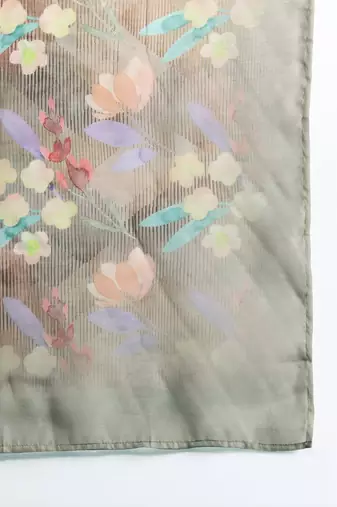 Floral Printed Thread Work Chanderi Silk Kurta with Trousers & With Dupatta
