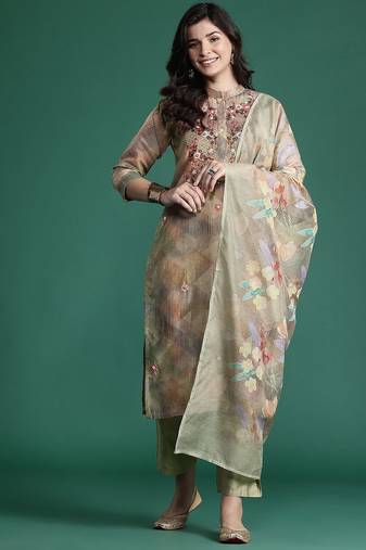 Floral Printed Thread Work Chanderi Silk Kurta with Trousers & With Dupatta