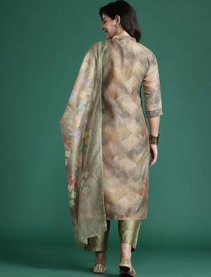 Floral Printed Thread Work Chanderi Silk Kurta with Trousers & With Dupatta 7