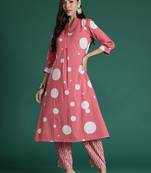 Women Printed Pleated Pure Cotton Kurta with Trousers