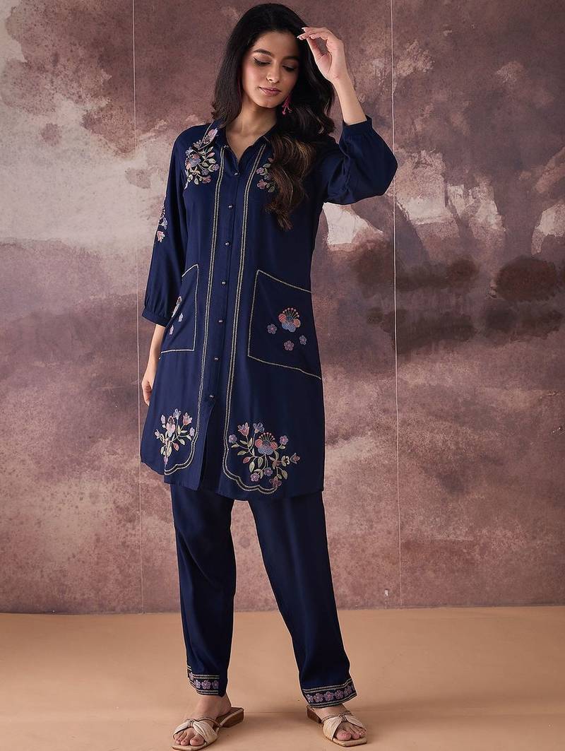Floral Embroidered Thread Work Pure Cotton Kurta With Trousers