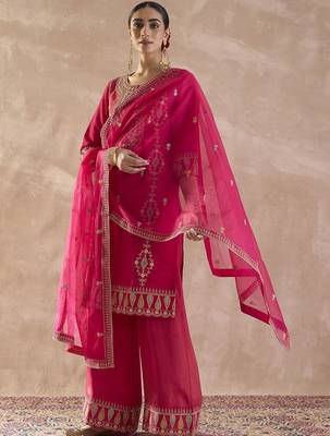 Ethnic Motifs Embroidered Round Neck Zari Kurta With Palazzos & Dupatta 3
