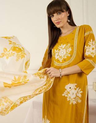 Women Floral Printed Regular Mirror Work  Cotton Kurta with Trousers & With Dupatta 2