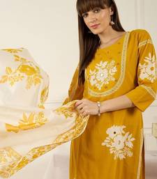 Women Floral Printed Regular Mirror Work Pure Cotton Kurta with Trousers & With Dupatta