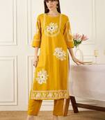 Women Floral Printed Regular Mirror Work  Cotton Kurta with Trousers & With Dupatta
