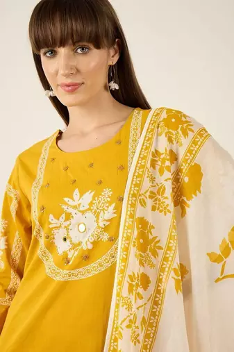 Women Floral Printed Regular Mirror Work Pure Cotton Kurta with Trousers & With Dupatta