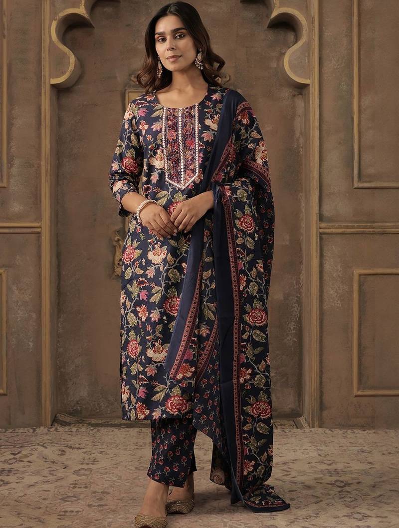 Floral Printed Round Neck Straight Kurta With Trousers & Dupatta