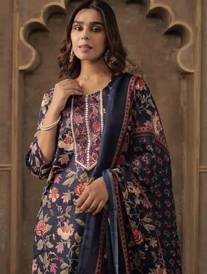 Floral Printed Round Neck Straight Kurta With Trousers & Dupatta 2