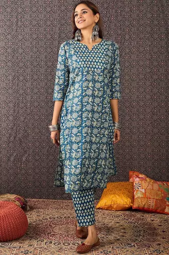 Women Ethnic Motifs Printed Cotton Kurta with Trousers & Dupatta