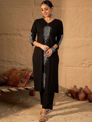 Women Ethnic Motifs Embroidered Cotton Kurta with Trousers & Dupatta 5