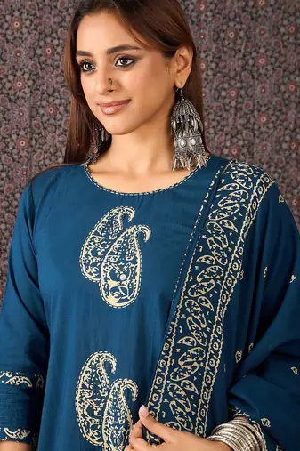 Paisley Printed Round Neck Thread Work Pure Cotton Kurta & Trousers With Dupatta