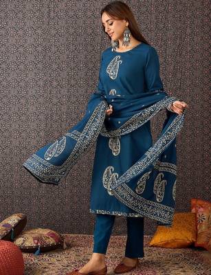 Paisley Printed Round Neck Thread Work Pure Cotton Kurta & Trousers With Dupatta 5