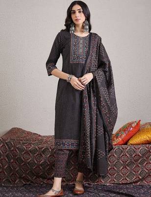 Ethnic Motifs Yoke Design  Cotton Straight Kurta & Trousers With Dupatta 3