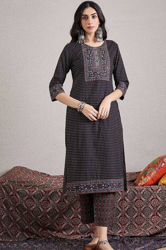 Ethnic Motifs Yoke Design  Cotton Straight Kurta & Trousers With Dupatta