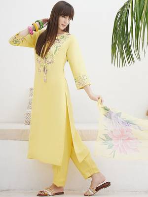 Women Floral Embroidered Regular Thread Work Kurta with Trousers & With Dupatta 6