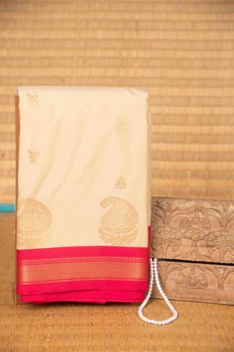 Offwhite and pink korvai semi silk saree with blouse