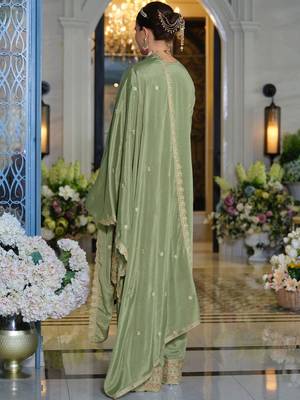 Women Ethnic Motifs Embroidered Kurta with Palazzos & Dupatta 4