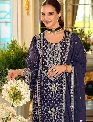 Women Ethnic Motifs Embroidered Regular Thread Work Kurta Set 2