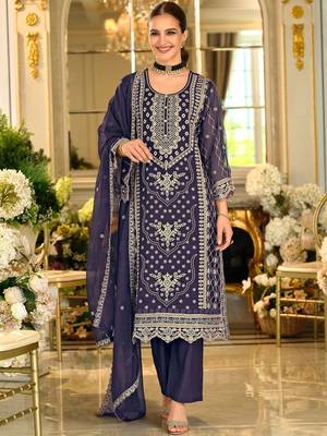 Women Ethnic Motifs Embroidered Regular Thread Work Kurta Set 5