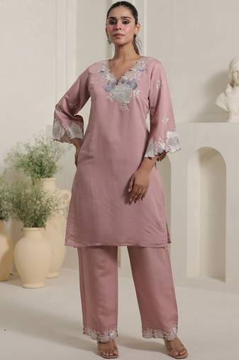 Floral Yoke Design V-Neck Thread Work Straight Kurta & Trousers