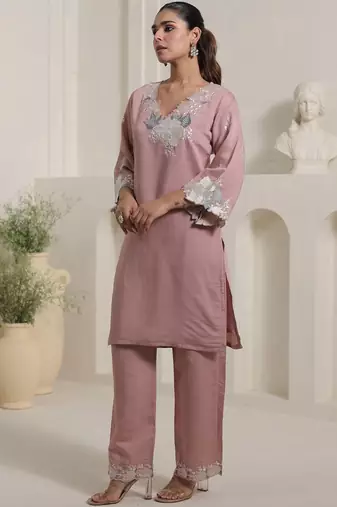 Floral Yoke Design V-Neck Thread Work Straight Kurta & Trousers