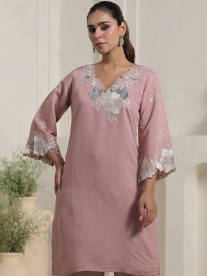 Floral Yoke Design V-Neck Thread Work Straight Kurta & Trousers 5