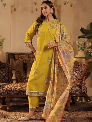 Floral Embroidered Straight Kurta With Trousers & Dupatta 1