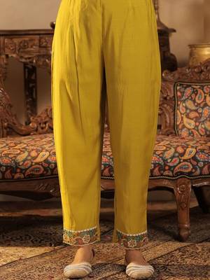 Floral Embroidered Straight Kurta With Trousers & Dupatta 7