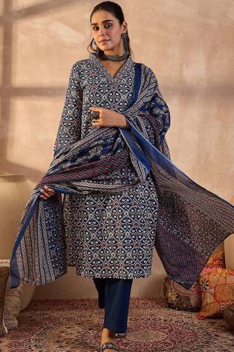 Women Ethnic Motifs Printed Cotton Kurta with Trousers & Dupatta