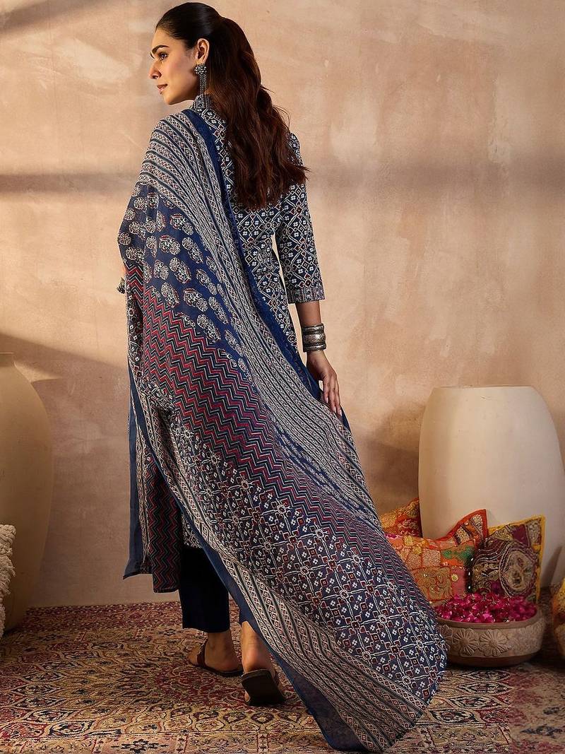 Women Ethnic Motifs Printed Cotton Kurta with Trousers & Dupatta