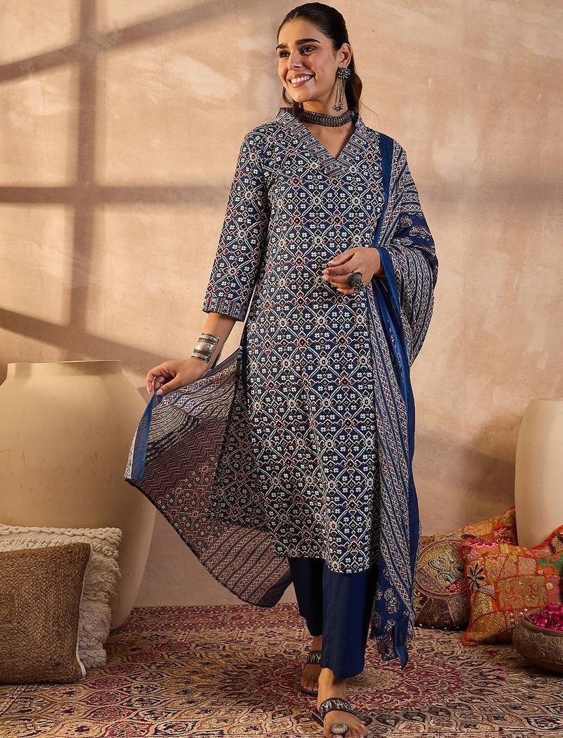 Women Ethnic Motifs Printed Cotton Kurta with Trousers & Dupatta